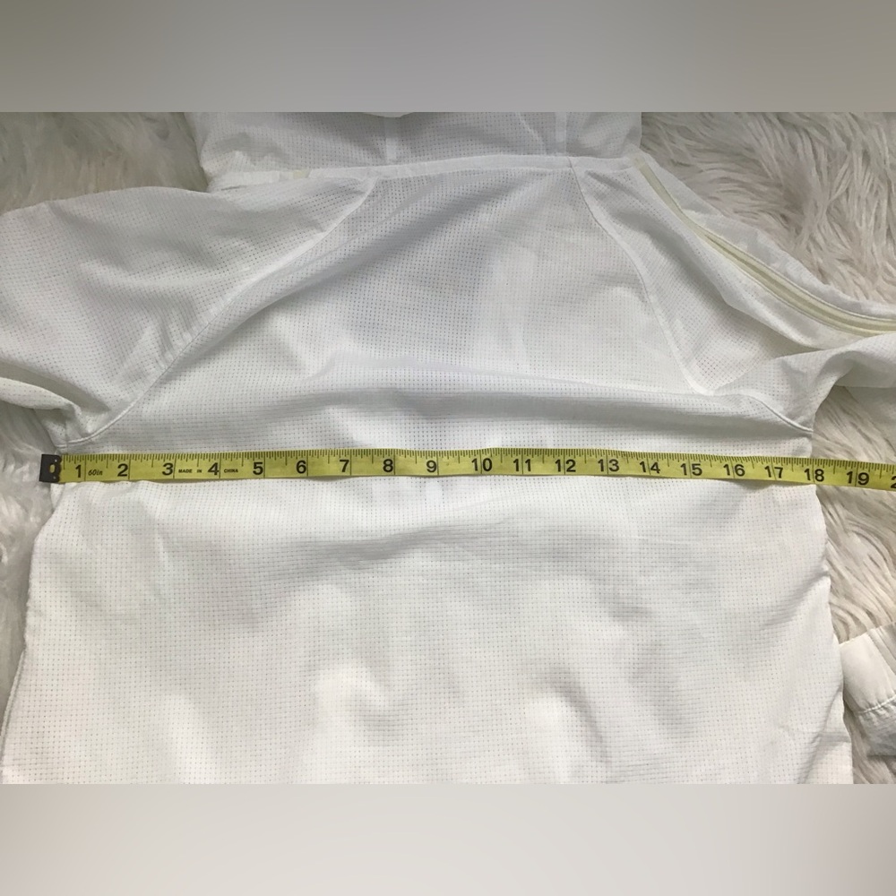 🌼Lululemon White Pack Light Pullover size 4
White - Picture 11 of 14
